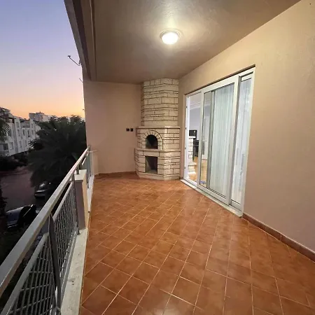 Sirinyali Denize 100 M Gunluk Daireler Antalya