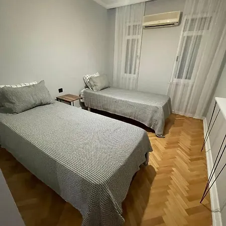 Sirinyali Denize 100 M Gunluk Daireler Apartment