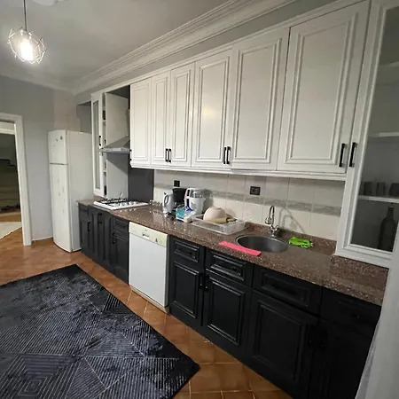 Sirinyali Denize 100 M Gunluk Daireler Apartment