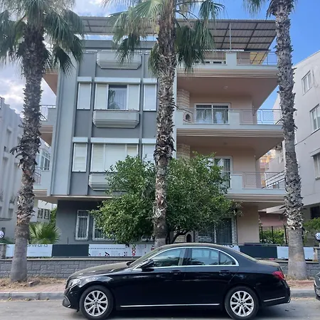 Sirinyali Denize 100 M Gunluk Daireler Antalya