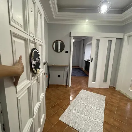 Apartment Sirinyali Denize 100 M Gunluk Daireler